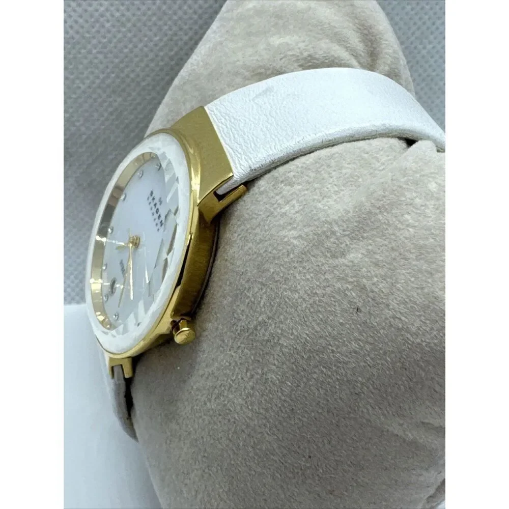 Skagen SKW2033 Women's White Leather Analog Mother of Pearl Dial Watch JNA955